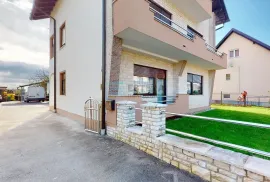 Kuća prodaja Vrbovec  300 m2 + poslovni prostor, Vrbovec, Kuća