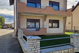 Kuća prodaja Vrbovec  300 m2 + poslovni prostor, Vrbovec, Kuća