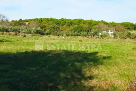 Građevinsko zemljište 685 m2 u Štinjanu, Pula, Γη