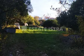 Prodaje se građevinsko zemljište površine 3004 m2 blizu centra Vodnjana, Vodnjan, Terrain