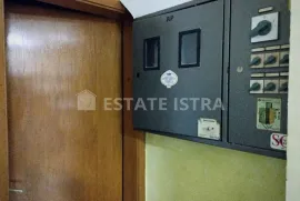 Pula, Propriedade comercial