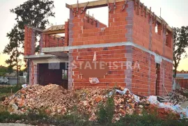 Peruški – Marčana, kuća za odmor u izgradnji, Marčana, House