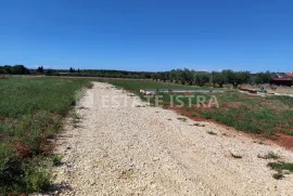 Pula, poljoprivredno zemljište na atraktivnoj lokaciji, Pula, Terra