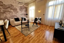 OPATIJA, CENTAR - novouređeni stan s dva balkona, Opatija, Appartment