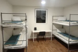 Izdajem smestaj za radnike-Dobanovci, Surčin, Room