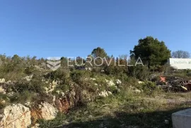 Šibenik, Bilice, građevinsko zemljište s pogledom na more, 2826 m², Šibenik - Okolica, أرض