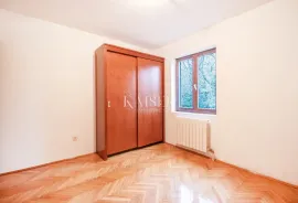 Opatija, Pobri – Stan 2S+DB s terasom i duplom garažom, Matulji, Apartamento