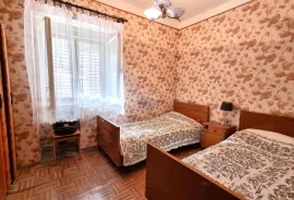 Istra, Poreč, centar - stan s vrtom do Eufrazijeve bazilike 120 m2, Poreč, Wohnung