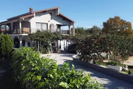 Istra, Poreč- Samostojeća kuća s bazenom, Poreč, Famiglia