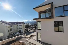 TOP CIJENA ZA NOVOGRADNJU SA PANORAMSKIM POGLEDOM, Matulji, Wohnung