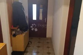 Kuća s prostranom parcelom, Brckovljani, بيت