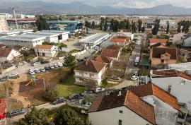 Prodajem kucu u Podgorici-Zabjelo, Podgorica, Famiglia