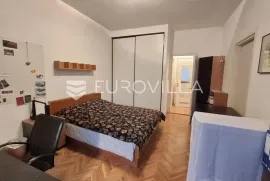 Zagreb, Centar, Palmotićeva dvosoban stan, 70 m2 NKP, parking, Zagreb, Appartement