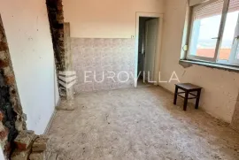 Zagreb, Sv. Duh, stan za adaptaciju na izvrsnoj lokaciji, NKP 78,17m2, Zagreb, Appartment