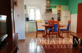 VILA SA 7 APARTMANA, POGLED NA MORE - DIKLO, ZADAR, Zadar, House