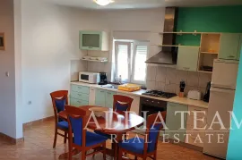 VILA SA 7 APARTMANA, POGLED NA MORE - DIKLO, ZADAR, Zadar, Maison