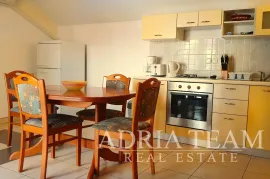 VILA SA 7 APARTMANA, POGLED NA MORE - DIKLO, ZADAR, Zadar, Σπίτι