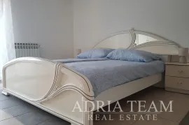 VILA SA 7 APARTMANA, POGLED NA MORE - DIKLO, ZADAR, Zadar, Casa