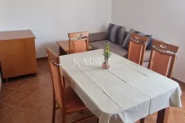 Istra, Umag, okolica – kuća sa 7 apartmana i bazenom u blizini mora, Umag, Ev