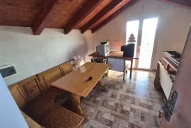 Dvije vikendice sa vinogradom na brijegu iznad Krapine!, Krapina - Okolica, Haus