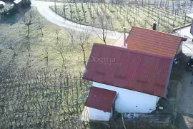 Dvije vikendice sa vinogradom na brijegu iznad Krapine!, Krapina - Okolica, Haus