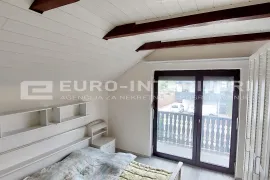 Zagreb, kuća u Vrapču, dva trosobna stana, ukupno 327 m2, Zagreb, Famiglia