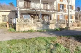 KAMENA KUĆA SA PREDIVNIM POGLEDOM NA MORE, Raša, Maison