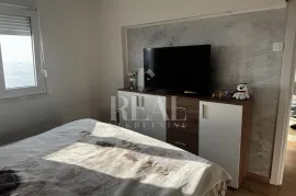 Krnjevo, adaptirani 3S+DB, jug, lođa, pogled!!, Rijeka, Apartamento