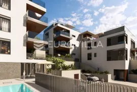 Primošten, prekrasna villa NKP 392.07 m2 s pogledom na more, Primošten, Maison