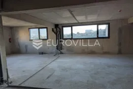 Split, Mejaši, roh-bau poslovni prostor ukupne površine 188 m2, Split, Poslovni prostor