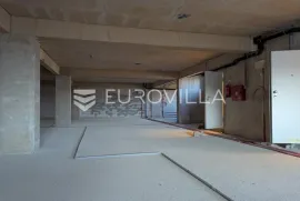 Split, Mejaši, roh-bau poslovni prostor ukupne površine 169 m2, Split, Εμπορικά ακίνητα