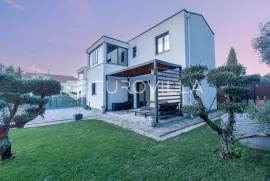 Istra, Poreč - moderno uređena kuća s okućnicom, Poreč, Haus