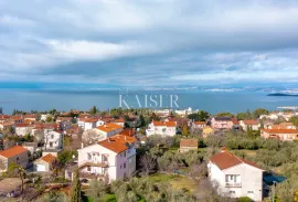 Otok Krk, Malinska - apartman 38 m2 s okućnicom, Malinska-Dubašnica, Apartamento