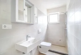 Otok Krk, Malinska - apartman 34 m2, 1S+DB, Malinska-Dubašnica, Stan