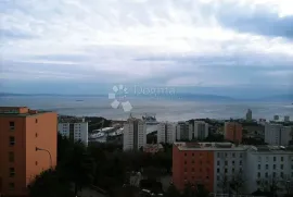 Odličan stan sa dva balkona i pogledom, Rijeka, Stan