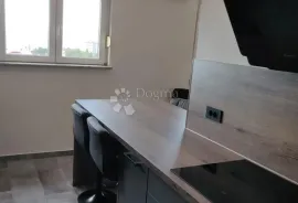 MODERAN I KOMPLETNO ADAPTIRAN STAN NA DONJOJ VEŽICI, Rijeka, Wohnung