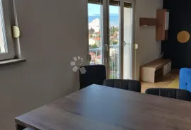 MODERAN I KOMPLETNO ADAPTIRAN STAN NA DONJOJ VEŽICI, Rijeka, Appartement