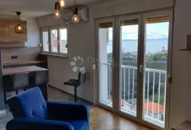 MODERAN I KOMPLETNO ADAPTIRAN STAN NA DONJOJ VEŽICI, Rijeka, Apartamento