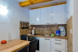 BILICE/VRULJE- PREDIVNA KAMENA KUĆA S BAZENOM, Šibenik - Okolica, Haus