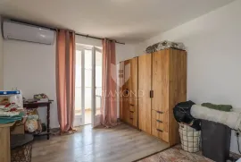 PRILIKA! Četiri apartmana na 100m od plaže u Rovinju, Rovinj, Appartamento