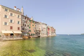 Prilika! Dva stana u srcu Rovinja!, Rovinj, Stan