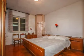 Rovinj, okolica, kuća sa prostranom okućnicom, Rovinj, Casa