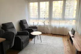 ZAGREB-TREŠNJEVKA-VRBANI-DVOSOBAN I KOMPLETNO UREĐEN I NAMJEŠTEN, Zagreb, Appartment