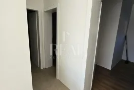 Centar Žminja,Novogradnja stan 67 m2 2S+DB,loggia,okućnica 134 m2, Žminj, Appartement