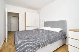 Dugo Selo - Centar, Dugo Selo, najam, trosoban stan + 2 parkirna mjesta, Dugo Selo, Apartamento