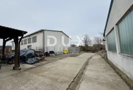 DUGO SELO, PROZORJE - prostrana poslovno-stambena kuća 330m2 + okoliš 800m2, Dugo Selo - Okolica, Kuća