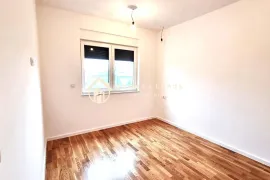 Sesvete,Novaki 4-soban (S2Z4)106m2 s parkingom,spremištem i balkonom, Zagreb, Daire