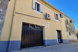 Zadar- Kamena kuća sa sedam spavaćih soba, Zadar, Maison