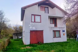 KUĆA ZA ODMOR ILI VIKENDICU LIKA, Gračac, Famiglia