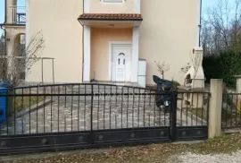 Udoban Stan u predgrađu Labina, Labin, Appartment